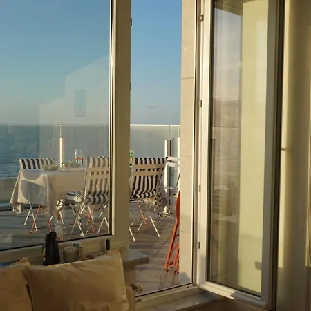 Apartment Zonnig Penthouse Met Panoramisch Zeezicht