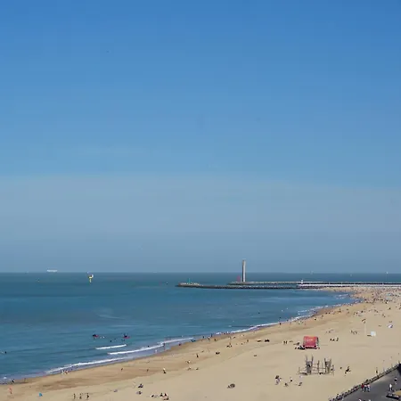 Apartment Zonnig Penthouse Met Panoramisch Zeezicht