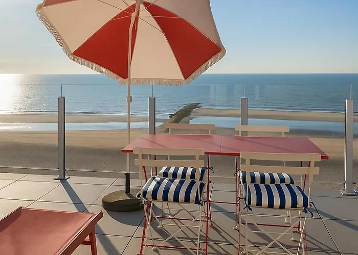 Zonnig Penthouse Met Panoramisch Zeezicht Apartment